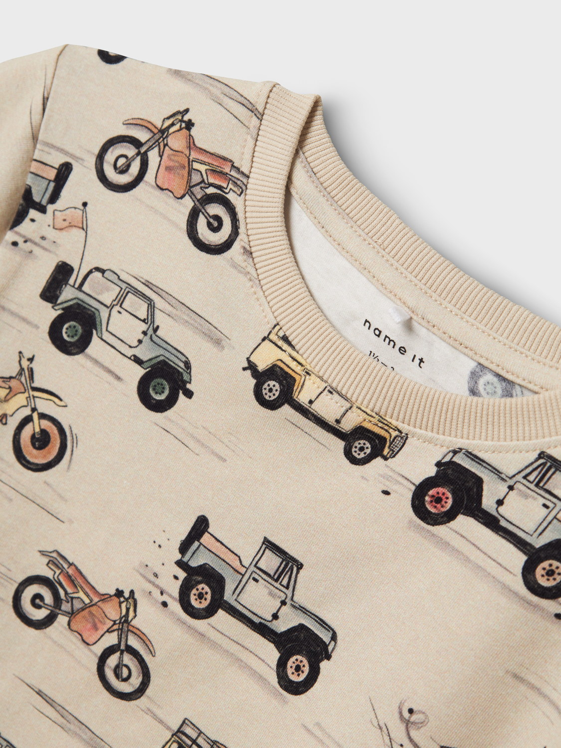 model_shot-front_full